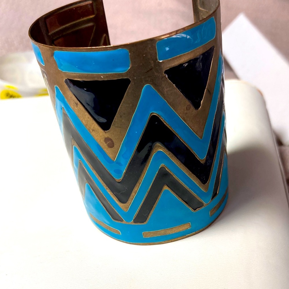 Cuff bracelet Indian style.  #Bme2252